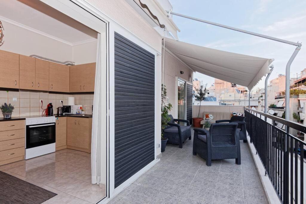 Big Terrace Near Metro And Athens Center Appartement Buitenkant foto