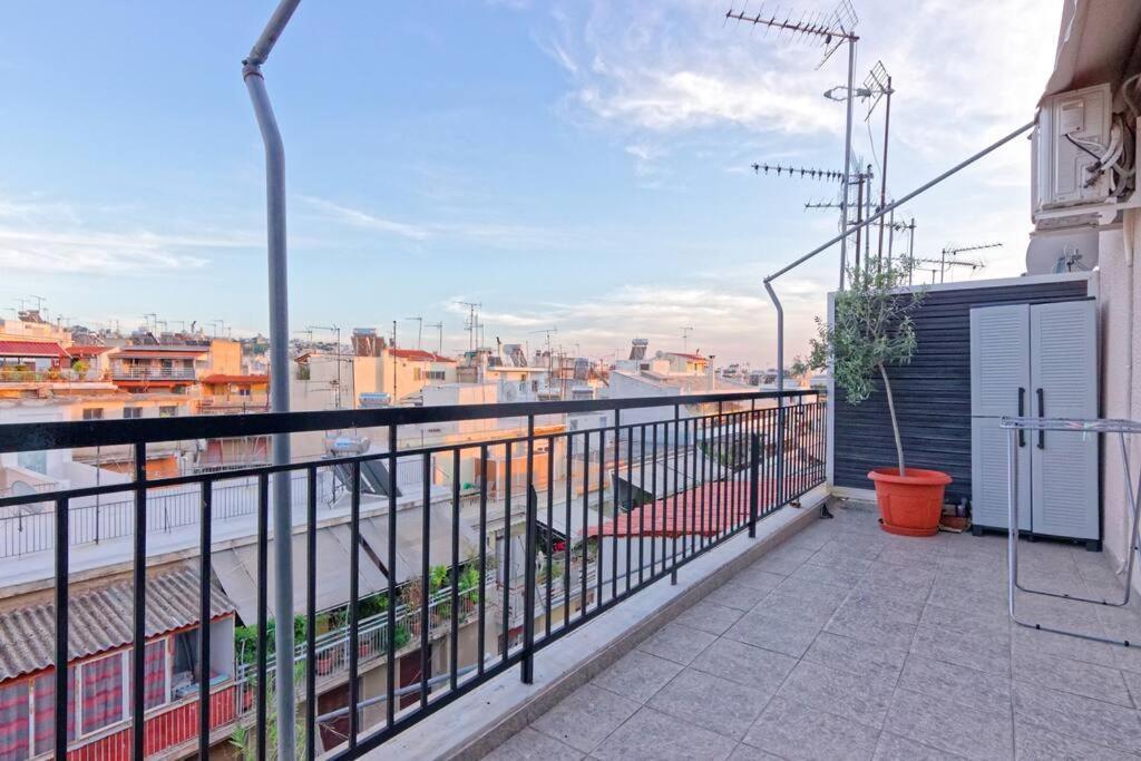 Big Terrace Near Metro And Athens Center Appartement Buitenkant foto
